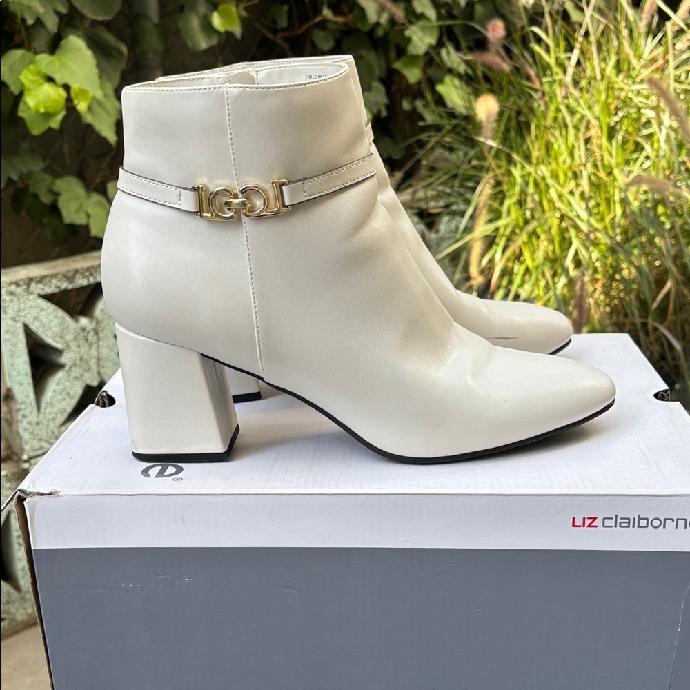 Liz Claiborne Mesa Ivory Block Heel Ankle Boots with Gold Buckle